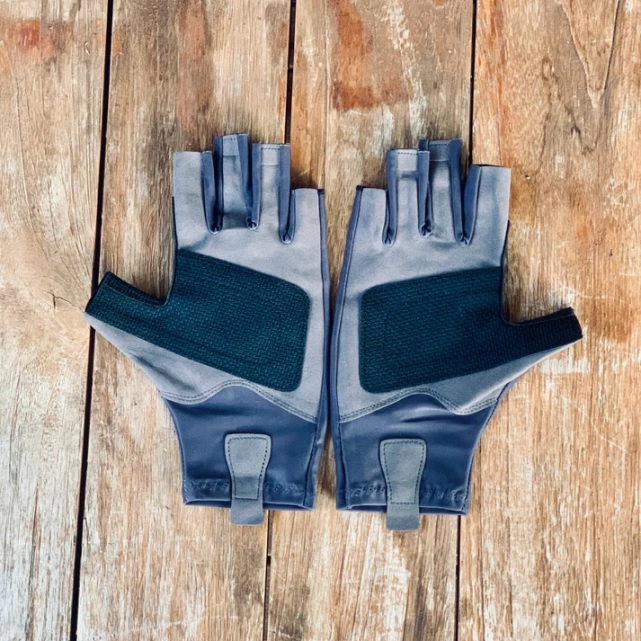 Bush Mits UPF50+ Sun Protection Gloves - The Bradys - Image 5