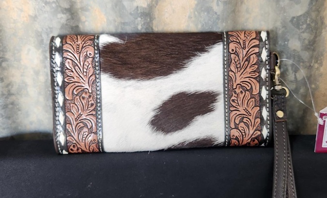 Design Edge Cowhide Trifold Wallet - Mateo - Brown & White - Image 2