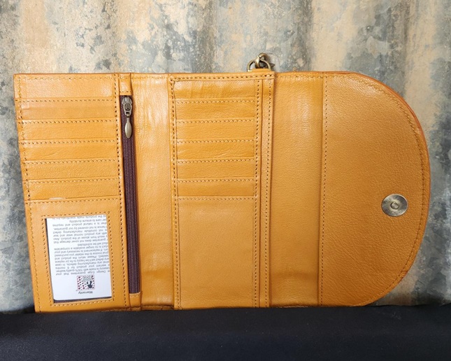 Design Edge Cowhide Trifold Wallet - Mateo - Tan & White - Image 3