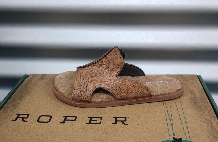 Roper Ladies Sierra Tooled Leather Sandal - Tan - Image 2